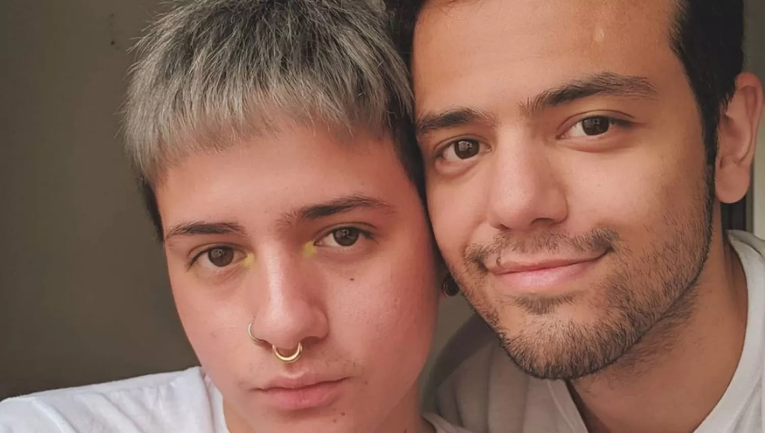 HOMOFOBIA. La denuncia de la pareja generó una ola de mensajes de apoyo y otra cargada de discriminación.