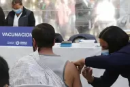 Tucumán espera la llegada de 60.600 dosis de AstraZeneca para completar esquemas