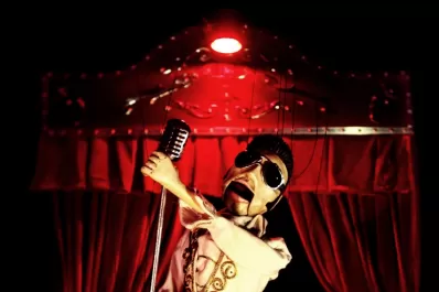 Objetos para hilvanar historias de amor y de poder