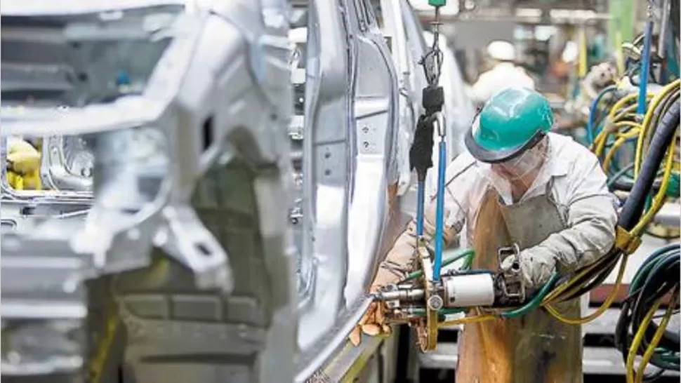 Fabrican un 20% más automóviles