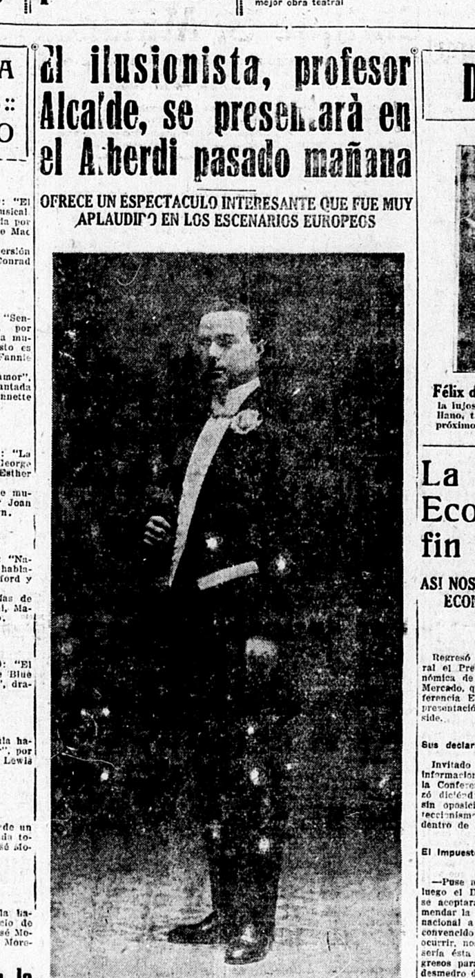 LA CAJA ENIGMÁTICA. Alcalde ingresando al cajón del que escapaba rápidamente y era su mayor espectáculo.