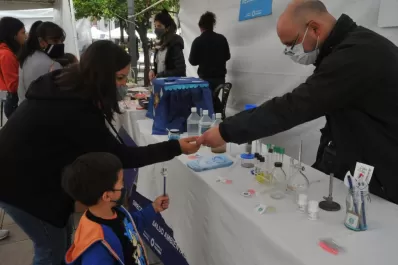 Operativo de salud: vacunación e hisopados