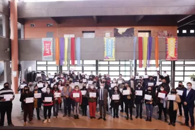 Más de 350 estudiantes recibieron sus certificados de formación profesional