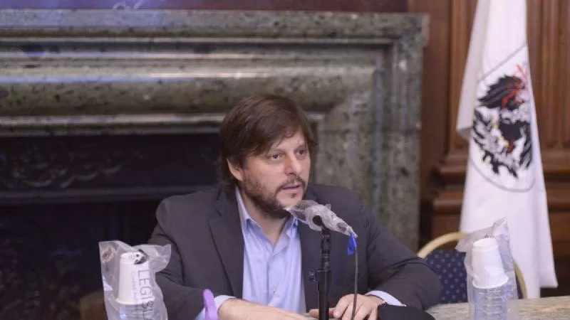Santoro, sobre Vidal: creo que no esta cómoda en el papel que le asignaron