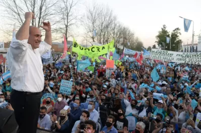 Manzur: hay compañeros que cometieron errores que se pagan caro en las urnas
