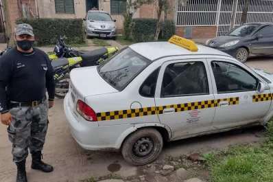 Inseguridad en Tucumán: Dos asaltantes golpearon a un taxista y le robaron el auto