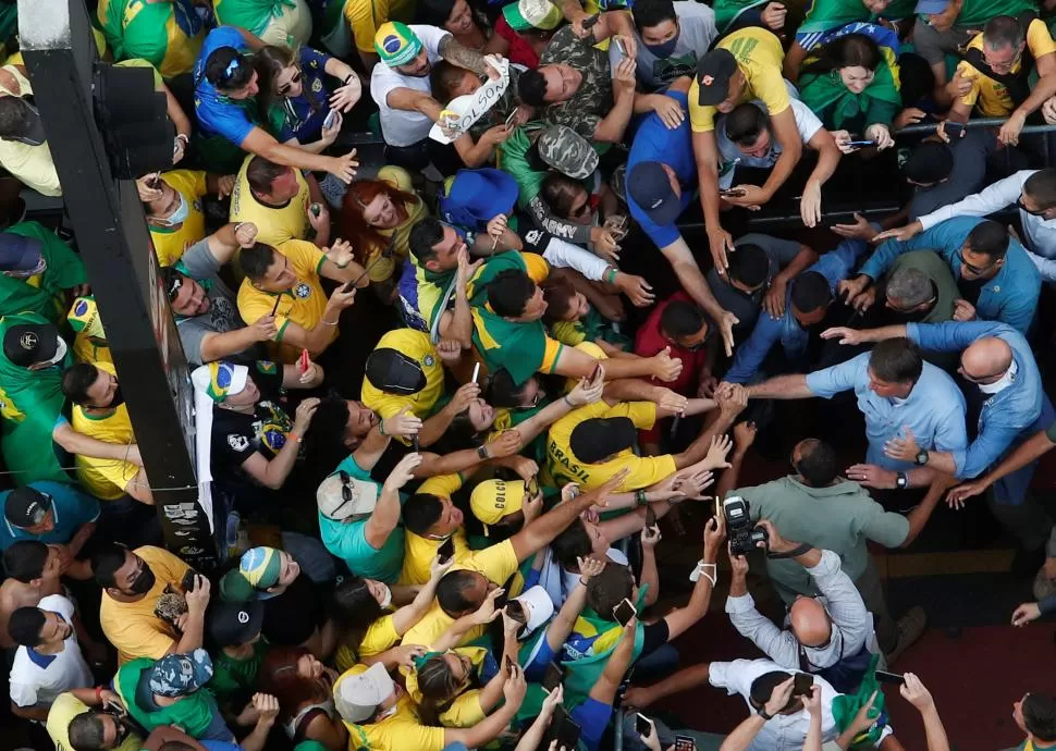 GUERRA. Bolsonaro llamó a manifestarse contra la Justicia de su país.  