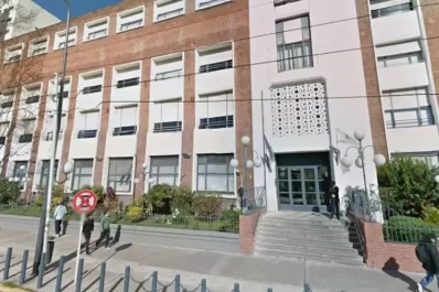 Detectaron 43 casos de covid-19 en una escuela porteña