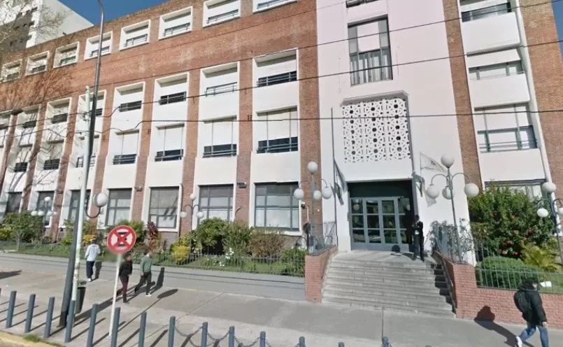 Detectaron 43 casos de covid-19 en una escuela porteña
