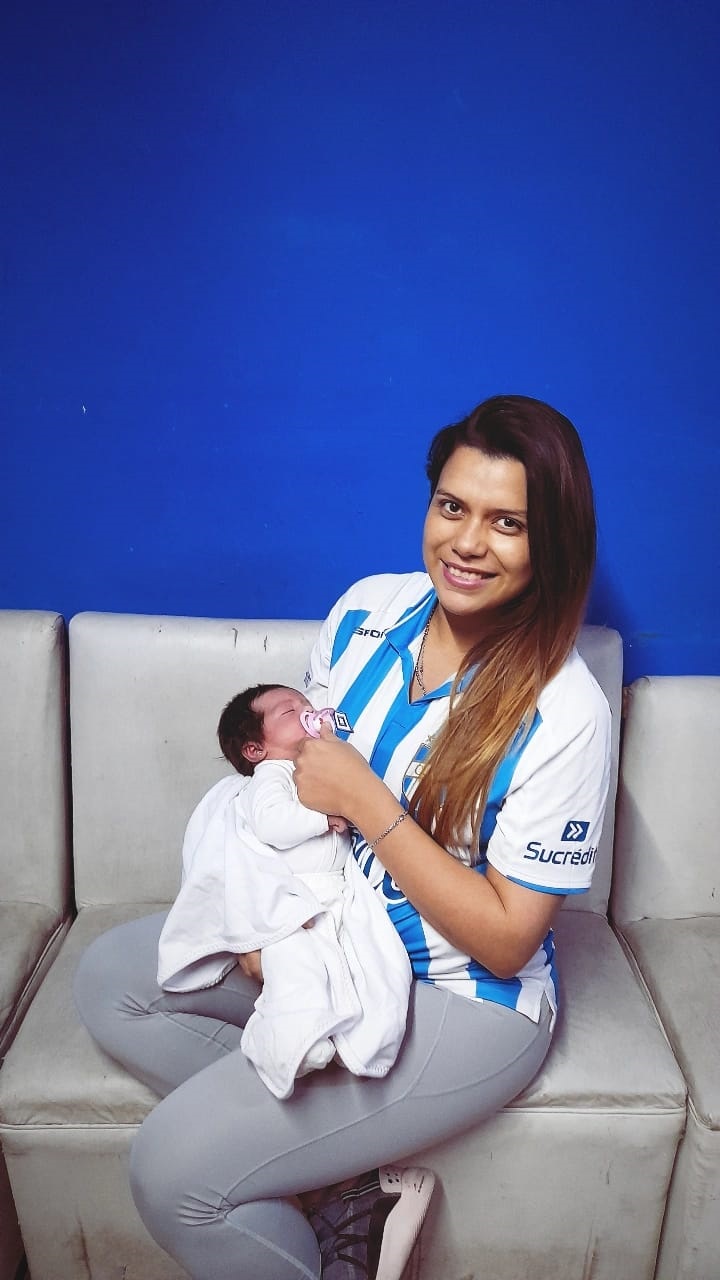 ¿CASAMIENTO?. “Sol”, con Francesca en brazos espera la propuesta de Luis.