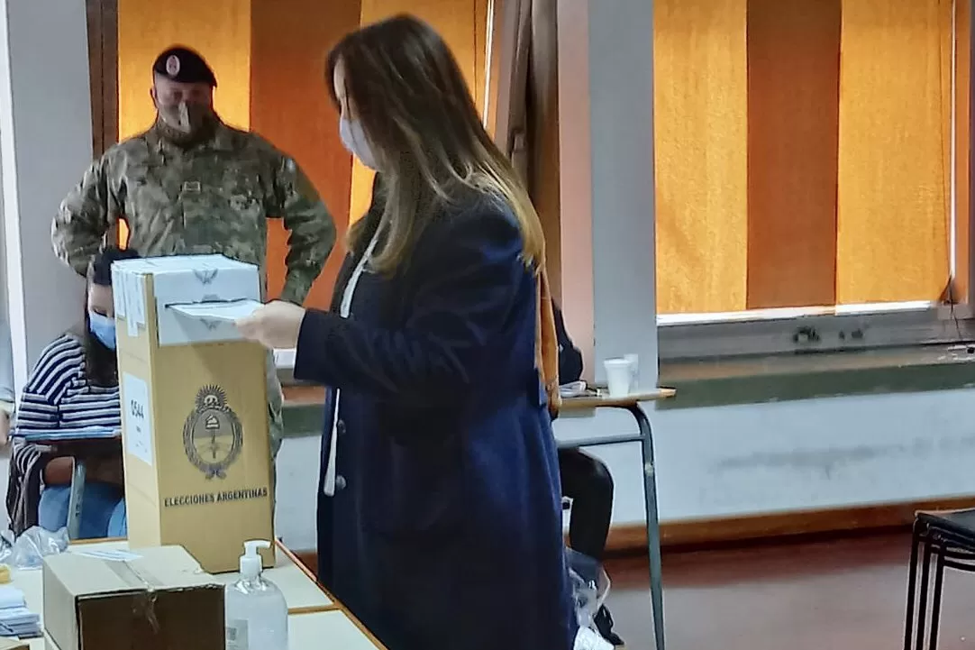 Vidal emitió su voto y afirmó que el poder hoy lo tienen los argentinos