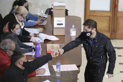 Axel Kicillof, tras votar: es un momento importante para la democracia