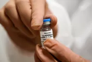 El primer componente de Sputnik V previene un 78,6% los contagios en adultos mayores