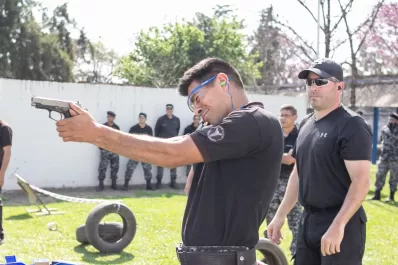 Yerba Buena: La Guardia Urbana Municipal se capacita en el uso de armas de fuego