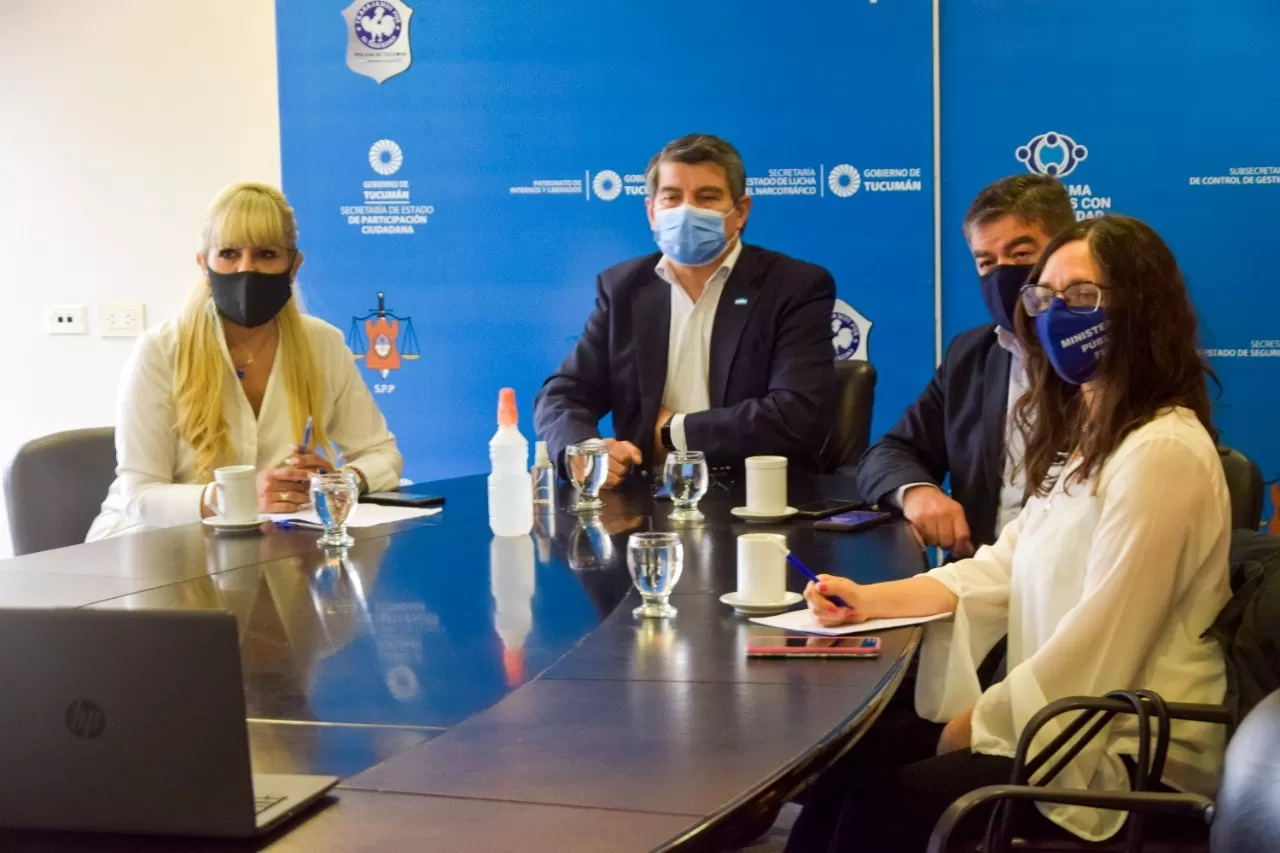 Evalúan adherir a un sistema de intervención inmediata en casos de pornografía infantil