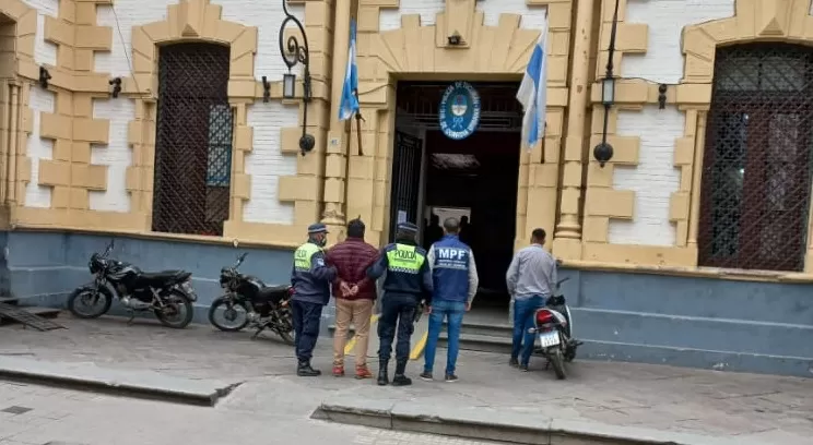 Capturaron a un prófugo por homicidio en plena city bancaria