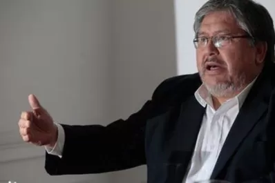 Chino Navarro: No se renuncia ni se apuntala un Gobierno operando en los medios