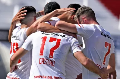 De la mano de Zielinski, Estudiantes sigue sumando y se mete en la pelea