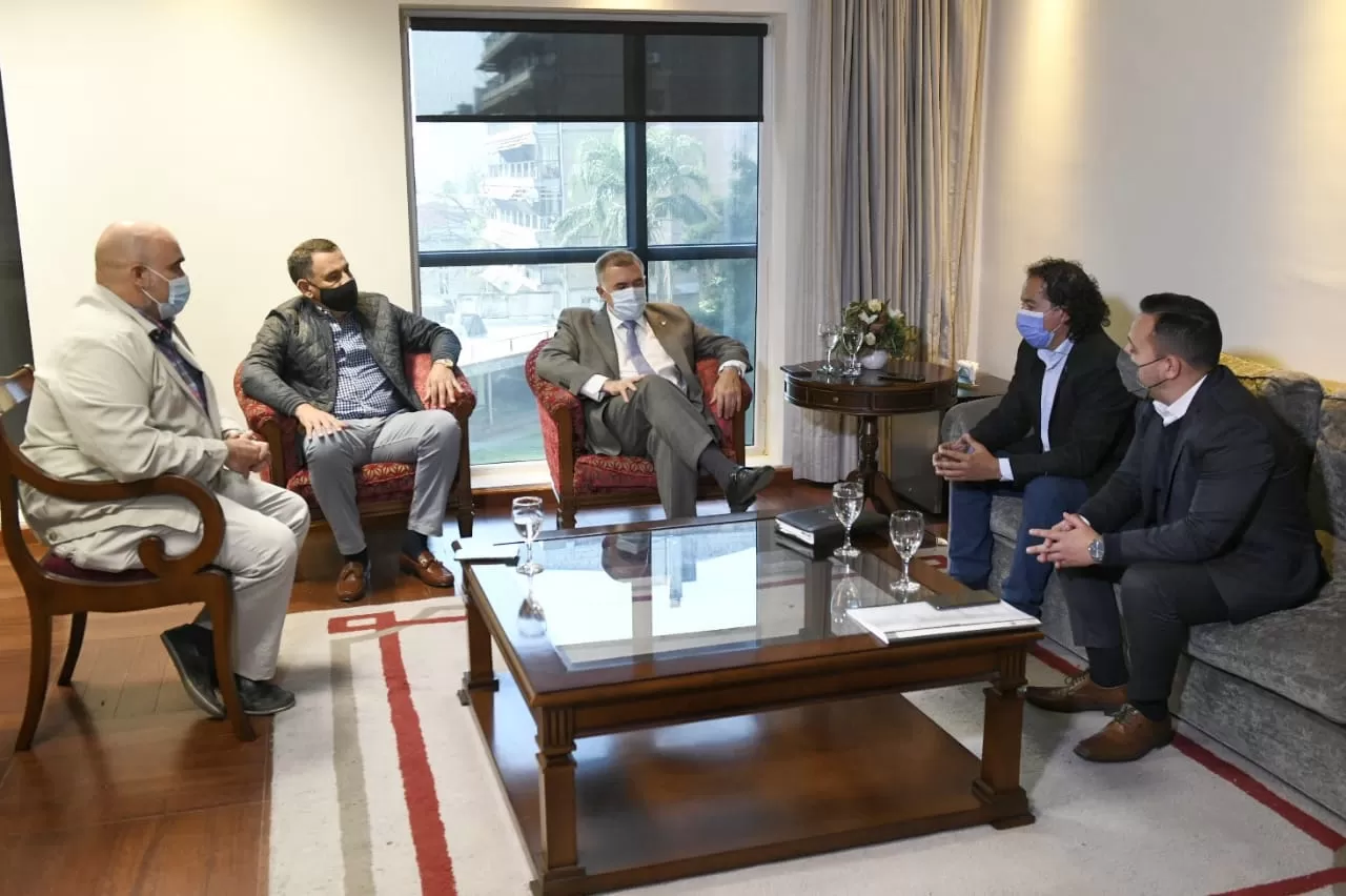 EN LA LEGISLATURA. El vicegobernador Jaldo encabezó la reunión con dirigentes. Foto: Prensa HLT