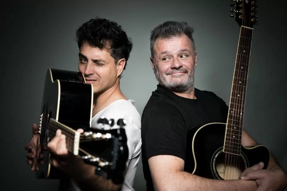 UNIDOS PERO NO IGUALES. Johnny Pacífico recuerda las maldades que le hacía hacer su hermano mayor Pablo, con quien compartirá escenario.  