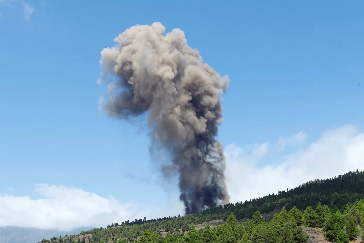 ERUPCIÓN en España. Foto Reuters. 