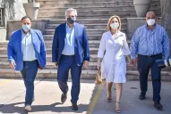 El manzurismo festeja hacia afuera y ataca hacia adentro