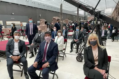 Los tucumanos coparon la Casa Rosada para acompañar a Manzur en la jura