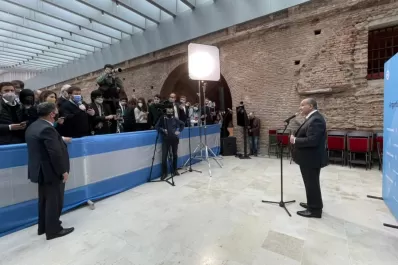 Manzur: vamos a empezar a liberar actividades a partir de esta semana