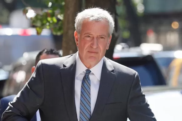 El alcalde de Nueva York criticó a Bolsonaro por viajar a EEUU sin estar vacunado