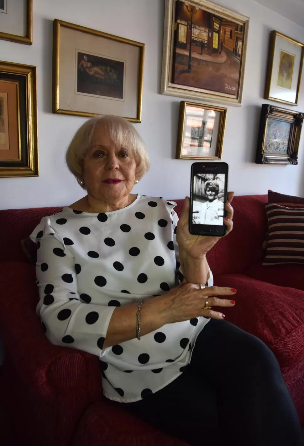 LA AUTORA. La doctora en Letras Honoria Zelaya de Nader. La gacta / foto de oslvado ripoll 