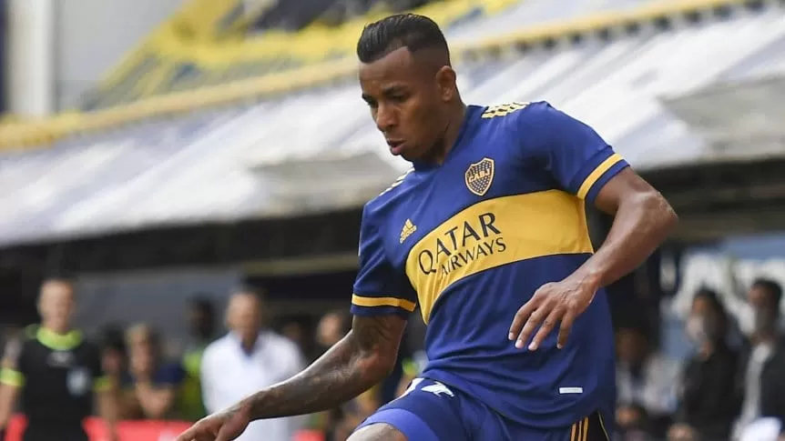 MISTER PROBLEMAS. El colombiano Villa encendió las alarmas en Boca ante un posible caso positivo de COVID.