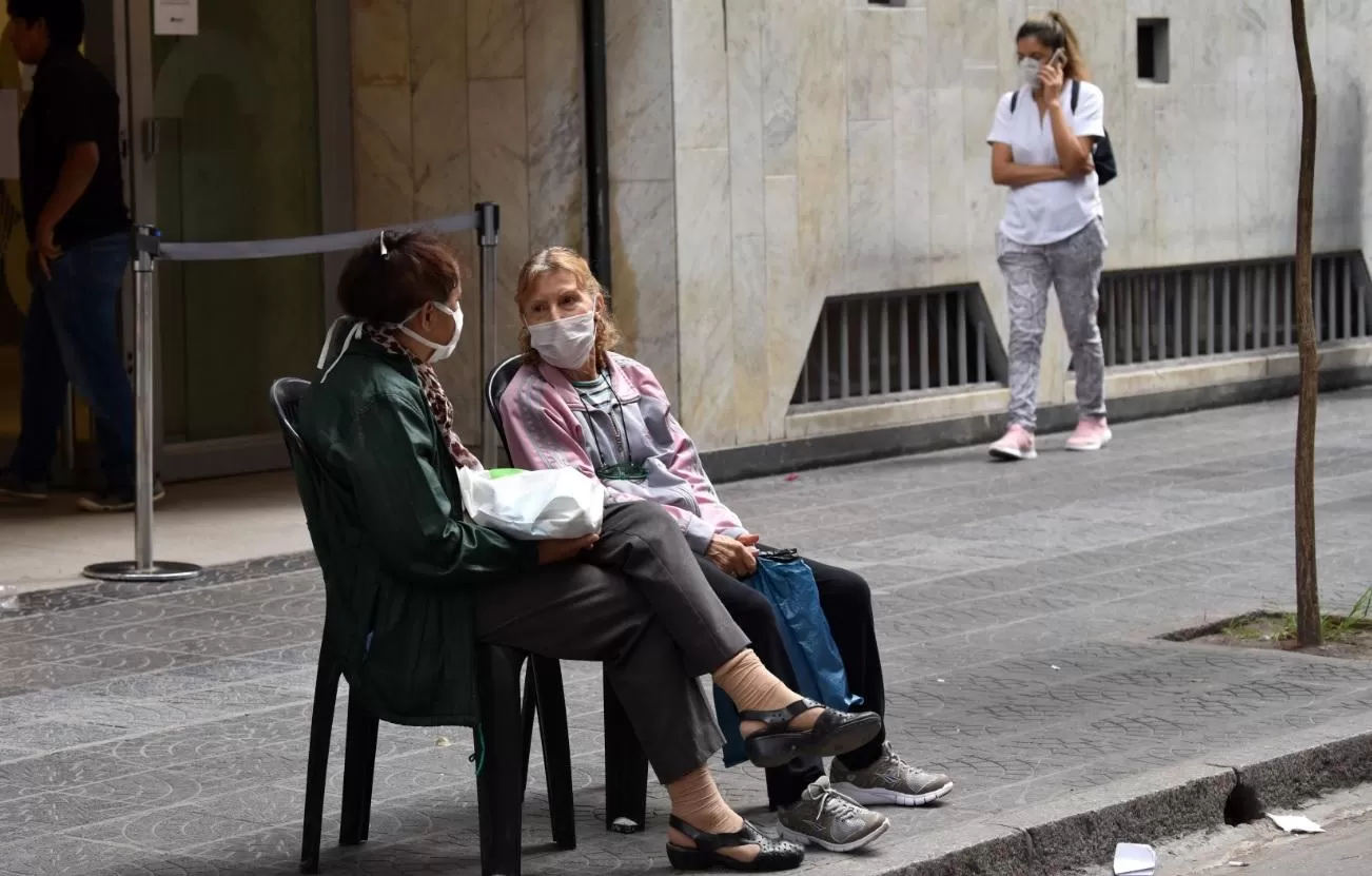 BARBIJOS. Los tapabocas llegaron con la pandemia y nada hace pensar que desaparecerán con rapidez de nuestra vida cotidiana.