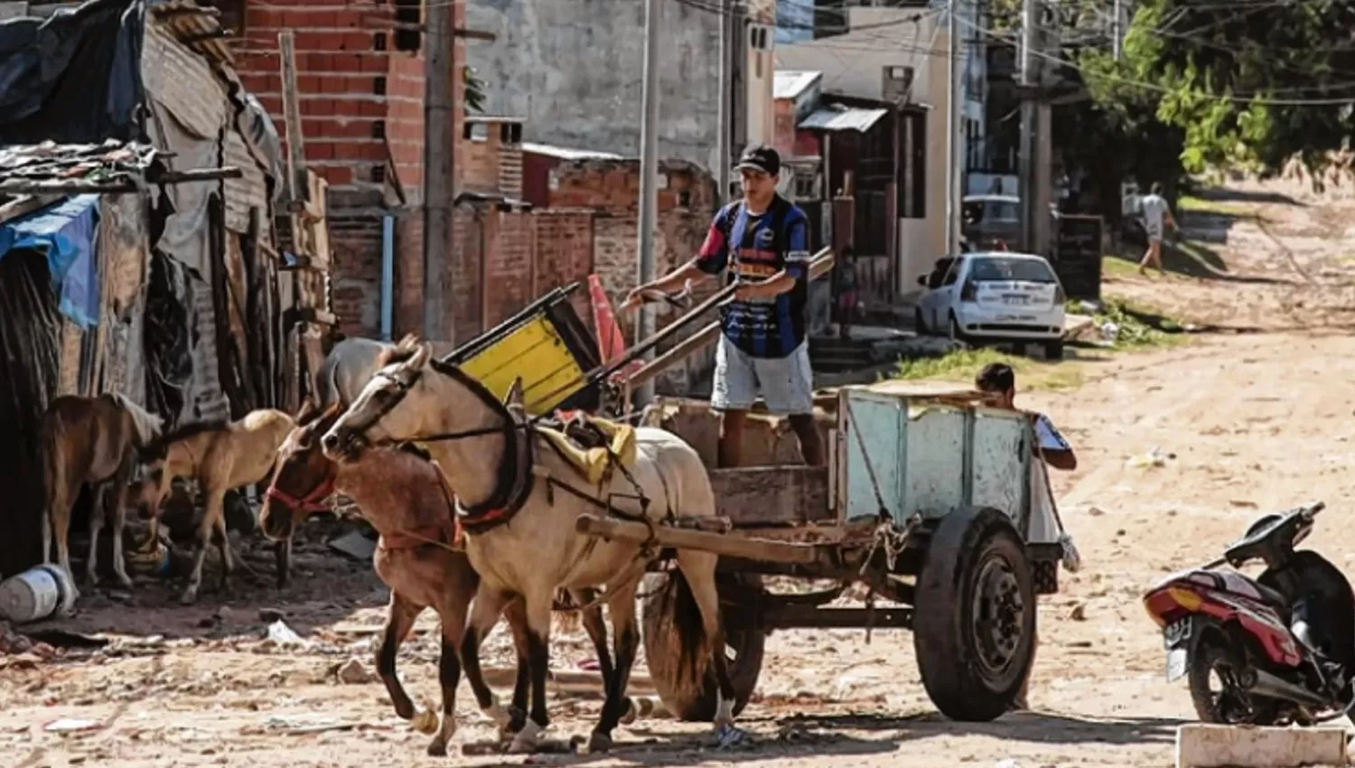 ALARMANTE. Casi la mitad de los argentinos cuenta con ingresos inferiores a los necesarios para comprar una canasta básica de alimentos.