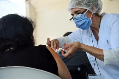 Más del 50% del país completó el esquema de vacunación contra la covid-19