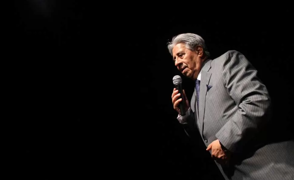 Orlando Navarro. Una voz que incursionó en distintos géneros. 