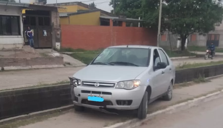 Salió caminando a buscar leña y murió atropellado por un auto