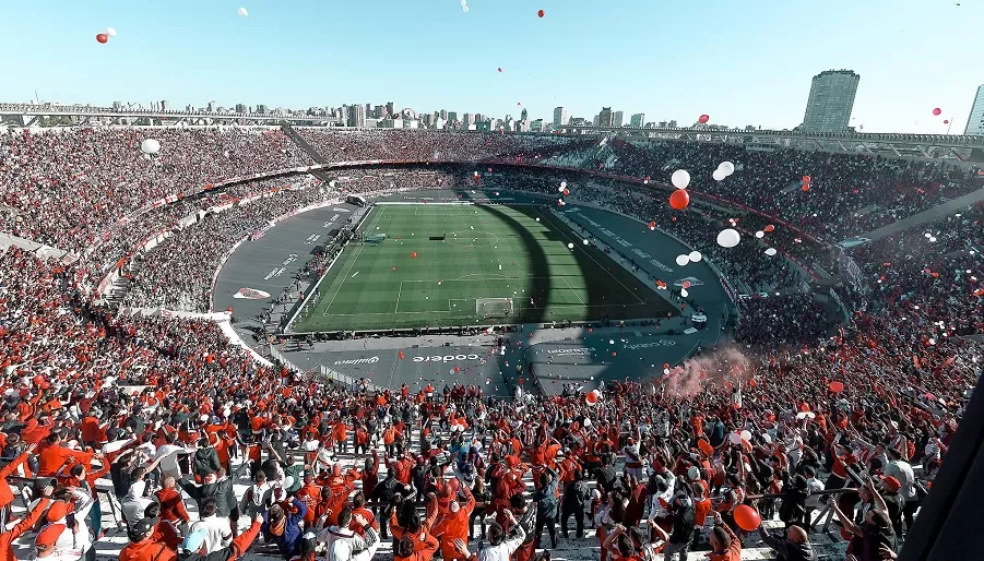 Al Monumental ingresaron unas 20.000 personas más de lo que estaba permitido