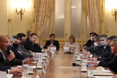 Manzur y Jaldo, reunidos en la Casa Rosada