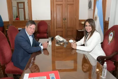 Bussi visitó a la gobernadora interina
