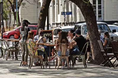La Argentina, cara para salir a comer con frecuencia, pero barata para los extranjeros