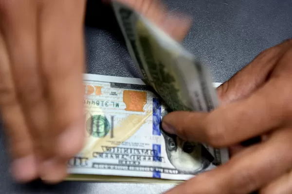 El dólar blue se negocia en $ 185 en la City tucumana