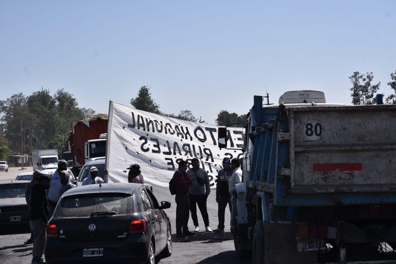 CORTES DE RUTA EN EL SUR PROVINCIAL. Foto de LA GACETA / Osvaldo Ripoll