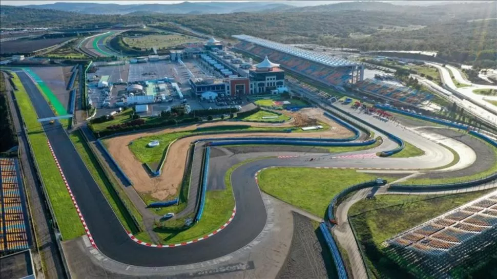 TEMIDO. El circuito del Intercity Istanbul Park y su extensa curva 8 suponen un desafío al físico de los pilotos. 