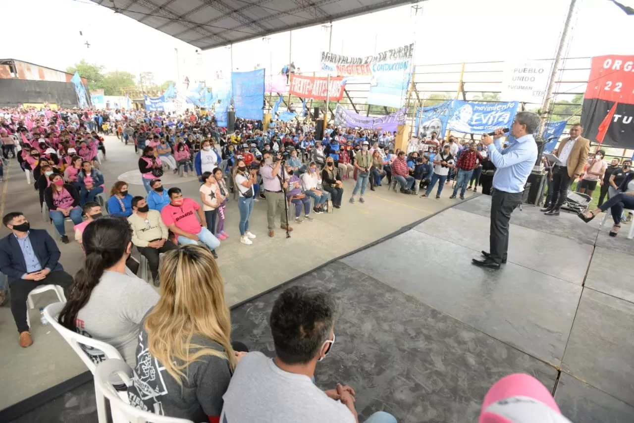 Pablo Yedlin y Sandra Mendoza participaron en el plenario Por la unidad y la victoria