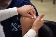 Tucumán: comenzó la vacunación contra la covid-19 para adolescentes de 14 años