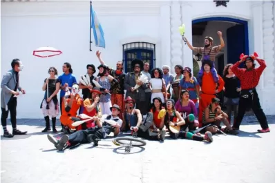 El circo del NOA lleva sus destrezas y su humor a Tafí del Valle