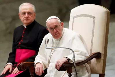 El Papa dice que está “triste y avergonzado”