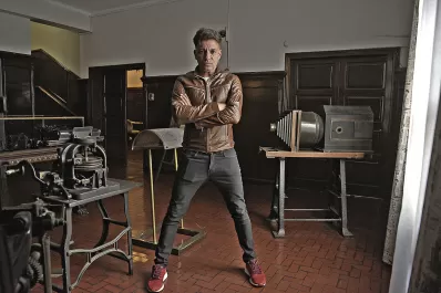 Martín Bossi: “entendí que la vida es un juego, y lo empecé  a jugar actuando”