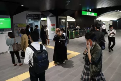Video: un fuerte terremoto de 6,1 de magnitud sacudió la región de Tokio