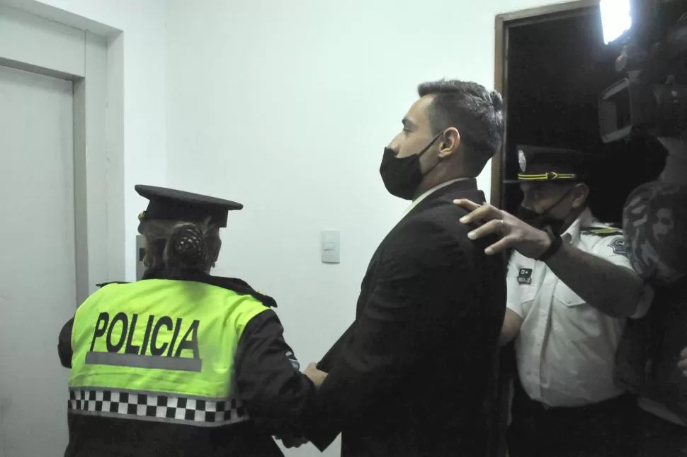 COMPLICADO. Cada vez hay más personas que le están soltando la mano a Roberto Rejas, el condenado a perpetua que está prófugo. 